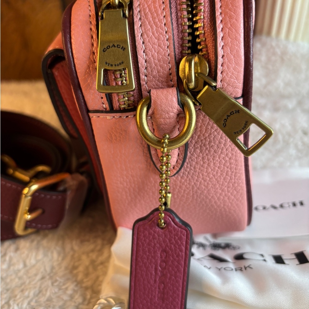 Coach Willow Camera Bag in Colorblock Leather Crossbody Candy Pink NWT - Picture 5 of 9